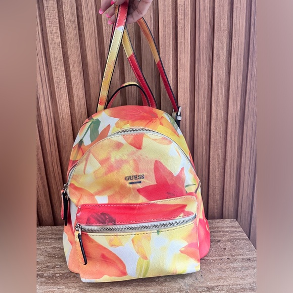 GUESS Women's Take A Dive Floral Backpack
Adjustable backpack straps - Picture 1 of 15